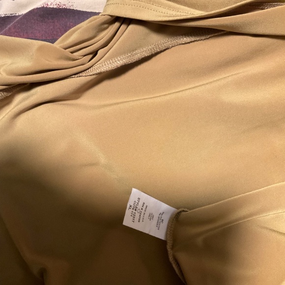 Beautiful chartreuse tunic in size XL by IC Connie - Picture 6 of 6